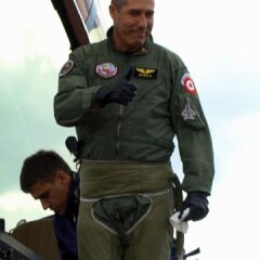 LA ARMADA DE CHILE SUSPENDEN ACTOS CONMEMORATIVOS EN SU ANIVERSARIO POR EL COVID-19, EN LIMA EL COCOGATO PONE EN RIESGO AL PERSONAL FORMANDOLOS PARA CEREMONIA.